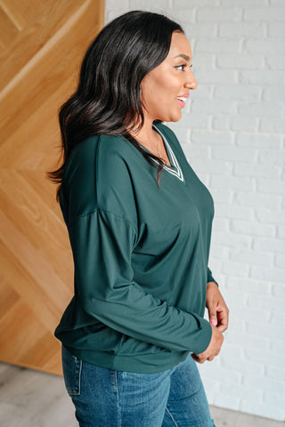 V-Neck Pullover in Midnight Green